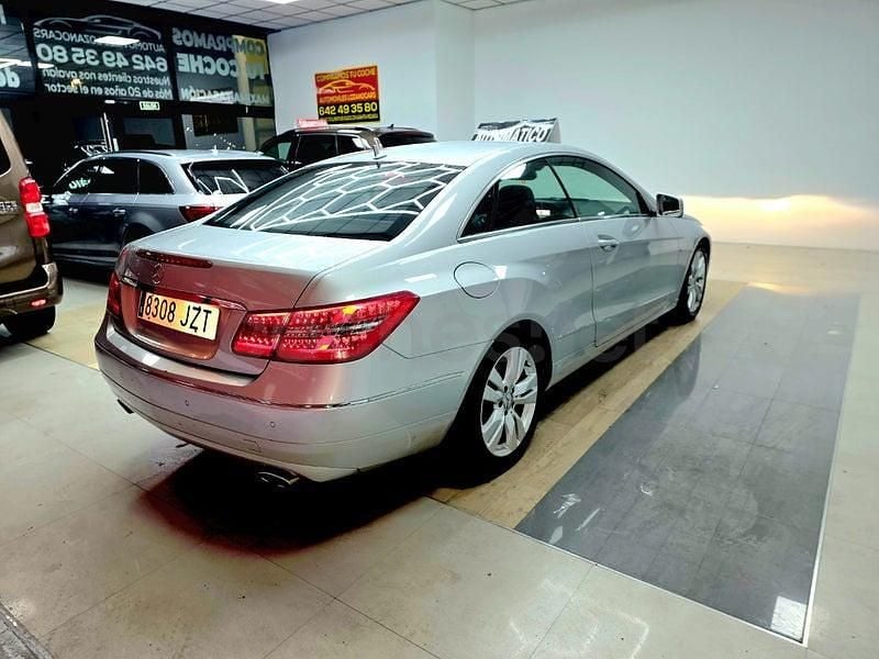Usado Mercedes E350 Elegance 231 CV (169 kW) 2010 Gris / plata Coupe