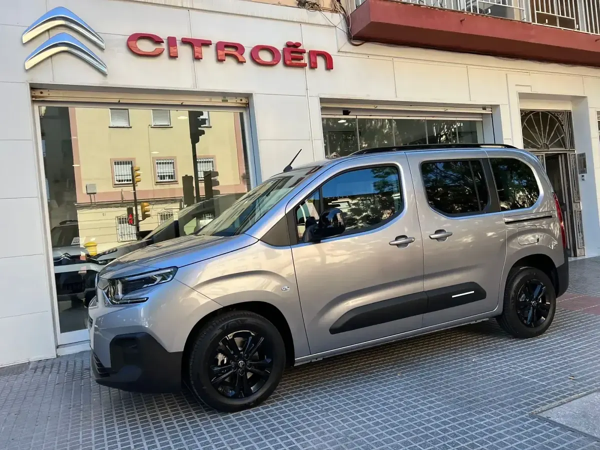 Nuevo Citroën Berlingo 100 CV (73 kW) 2026 Gris Monovolumen
