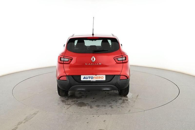 Usado Renault Kadjar Zen 130 CV (95 kW) 2017 Rojo SUV