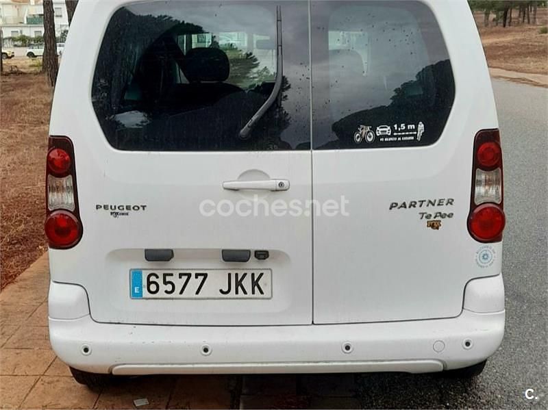 Blanco Usado 2015 Peugeot Partner Tepee Access Monovolumen | 8000 € (Buen precio) - Imagen 1/4