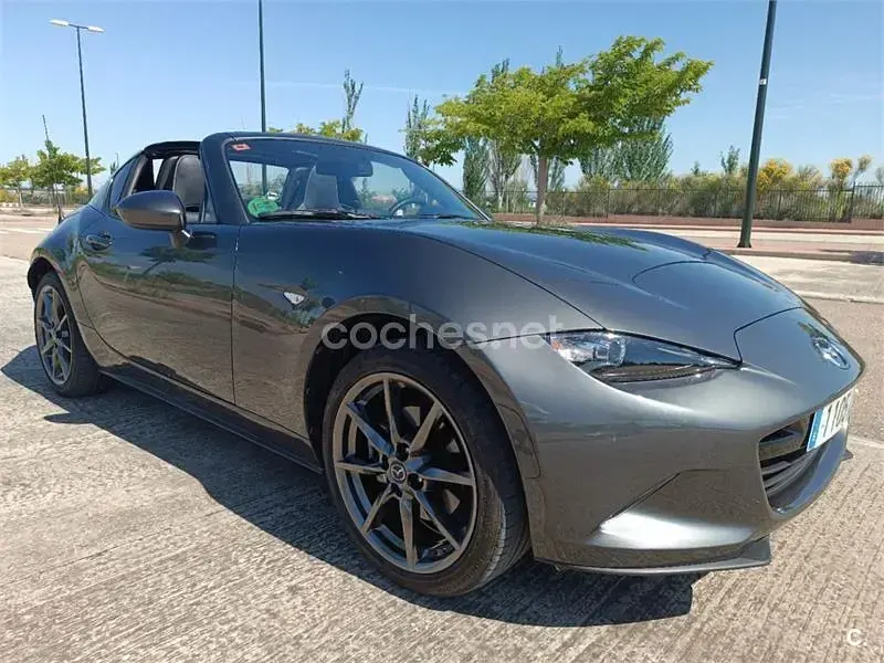 Usado Mazda MX5 Inclusive 184 CV (135 kW) 2021 Gris / plata Descapotable