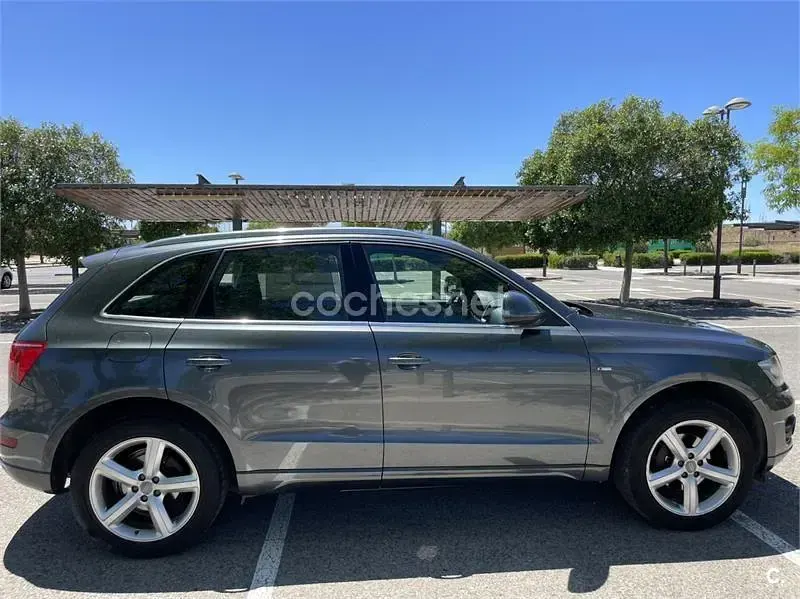 Usado Audi Q5 211 CV (155 kW) 2010 Gris / plata SUV