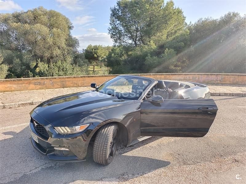 Usado Ford Mustang GT 418 CV (307 kW) 2017 Negro Descapotable