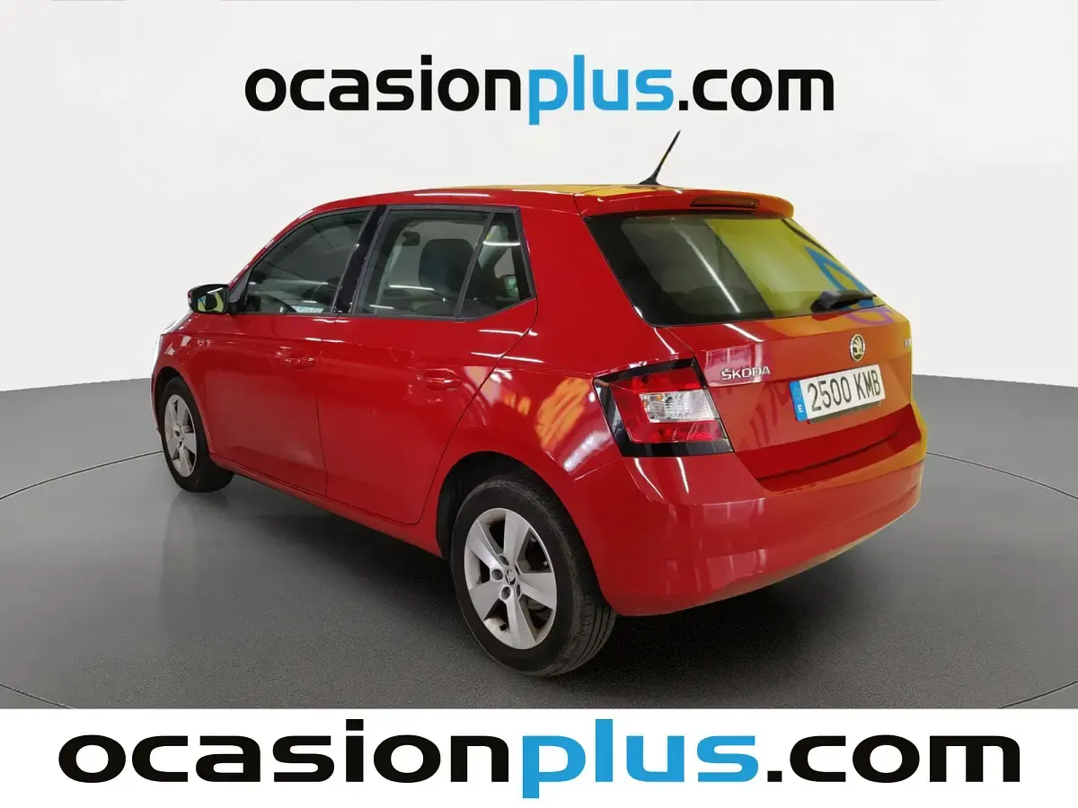 Usado Skoda Fabia 95 CV (69 kW) 2018 Rojo Utilitario