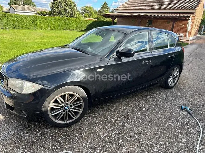 Usado BMW 118 143 CV (105 kW) 2011 Negro Utilitario