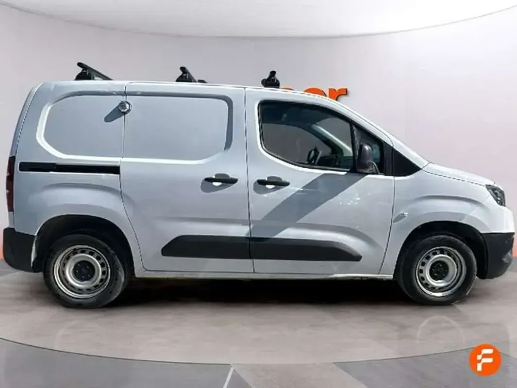 Usado Toyota Proace City City 101 CV (74 kW) 2023 Blanco Monovolumen