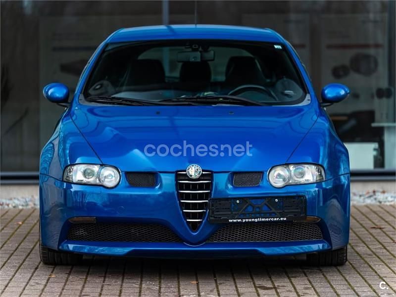 Usado Alfa Romeo 147 GTA 250 CV (183 kW) 2004 Azul Utilitario