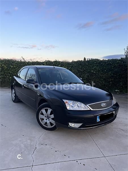 Negro Usado 2003 Ford Mondeo Sport Berlina | 2650 € (Precio justo) - Imagen 1/4