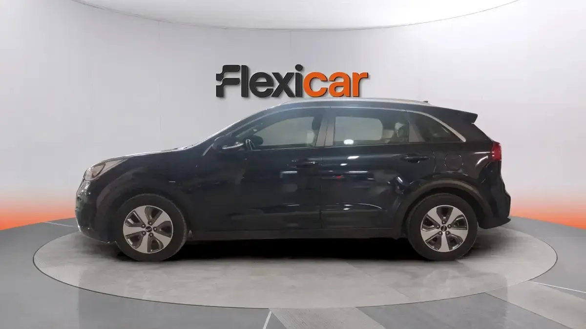 Usado Kia Niro 141 CV (103 kW) 2018 Negro SUV