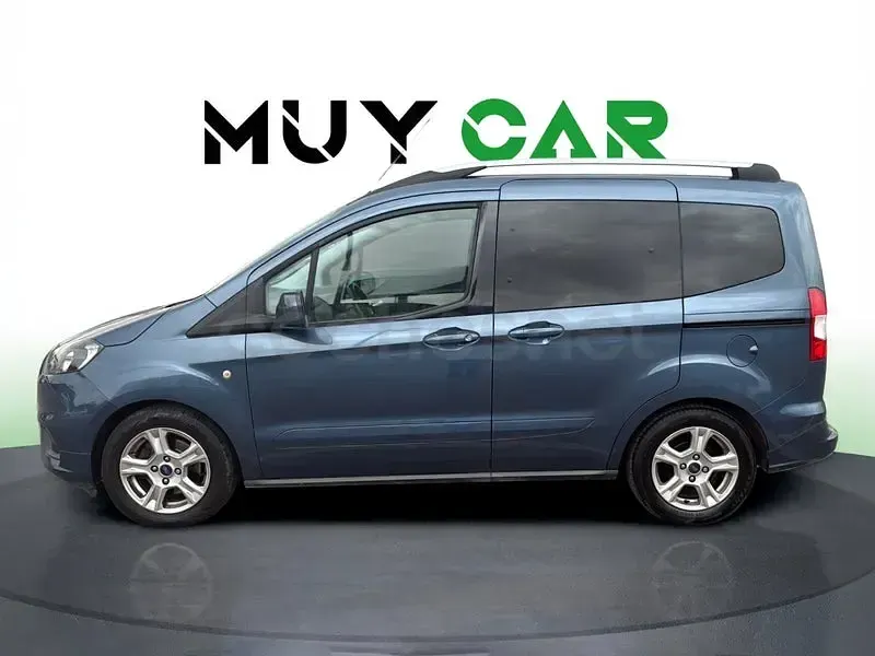 Usado Ford Tourneo Courier Trend 100 CV (73 kW) 2019 Azul Monovolumen