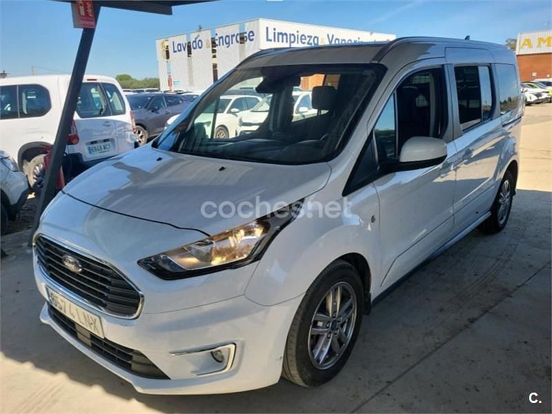 Usado Ford Tourneo Titanium 100 CV (73 kW) 2021 Blanco Monovolumen