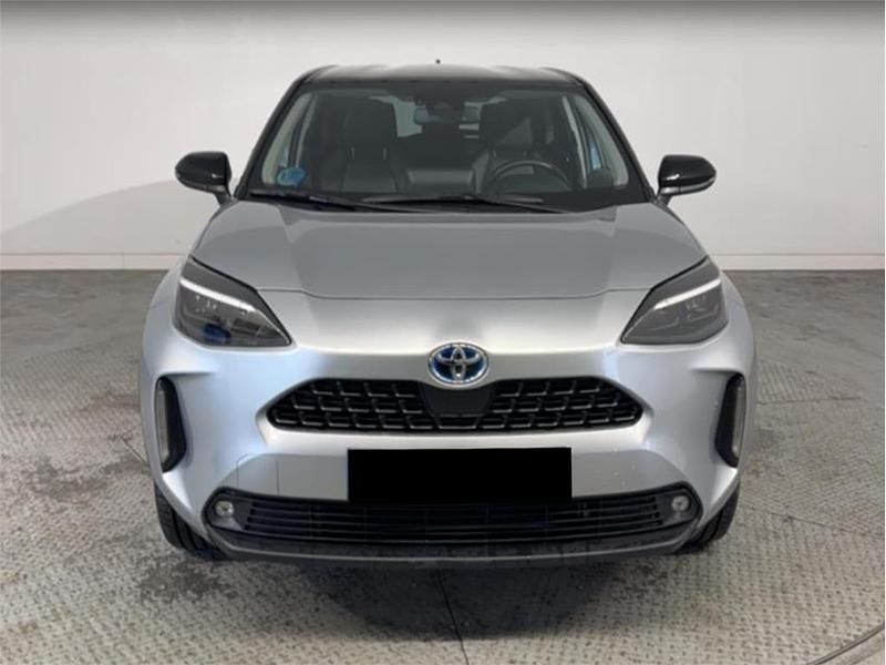 Usado Toyota Yaris Cross Style 116 CV (85 kW) 2022 Gris / plata SUV