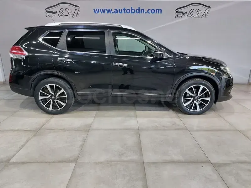 Usado Nissan X-Trail 360º 130 CV (95 kW) 2016 Negro SUV