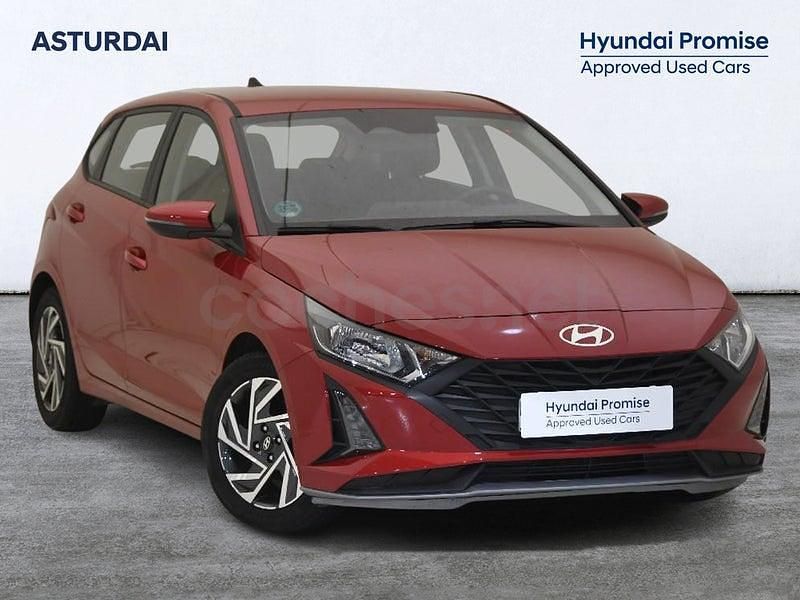 Usado Hyundai i20 100 CV (73 kW) 2025 Rojo Utilitario