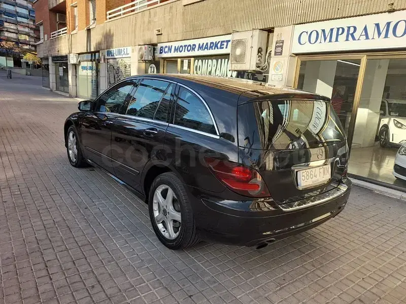 Usado Mercedes R320 224 CV (164 kW) 2007 Negro Familiar