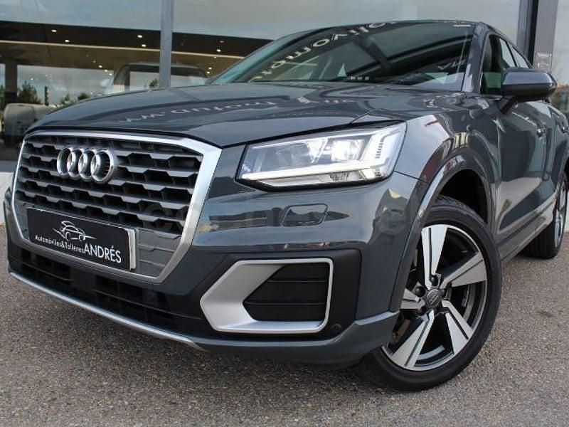Usado Audi Q2 Sport 116 CV (85 kW) 2019 Gris / plata SUV