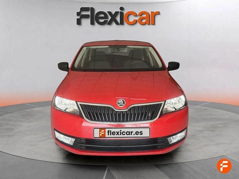 Usado Skoda Rapid Active 105 CV (77 kW) 2014 Rojo Berlina