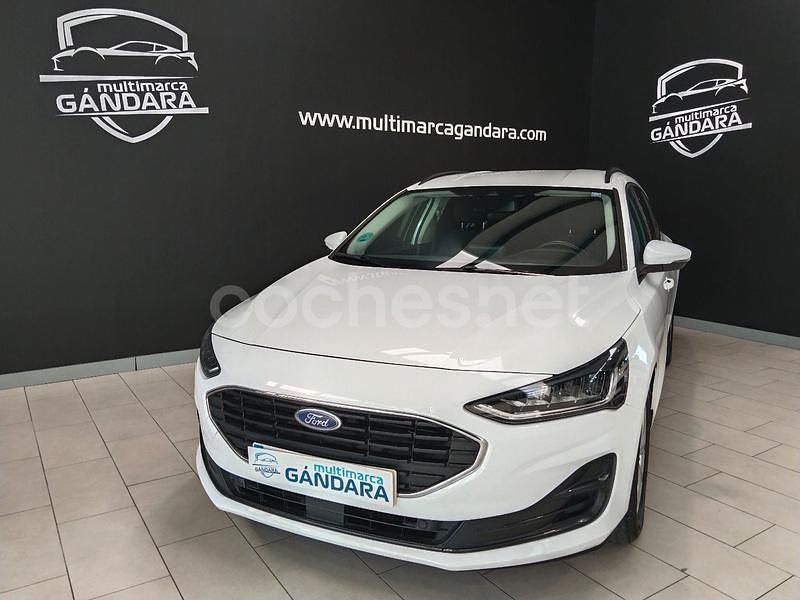Blanco Usado 2022 Ford Focus Trend Familiar | 17.490 € (Precio justo) - Imagen 1/4