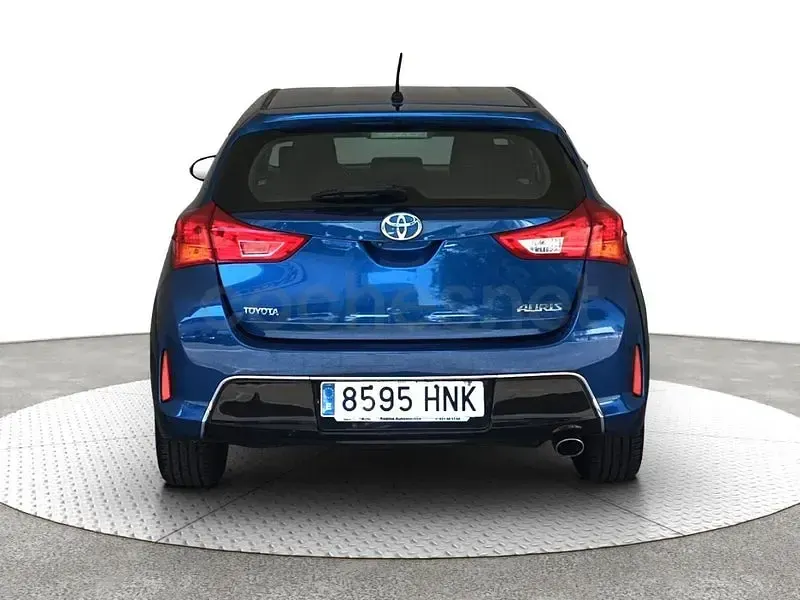 Usado Toyota Auris Active 124 CV (91 kW) 2013 Azul Berlina