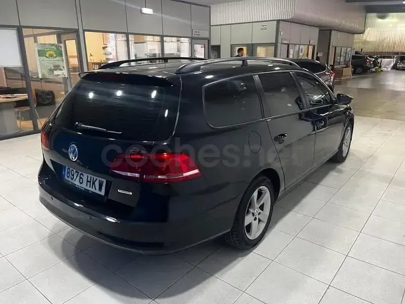 Usado VW Passat Advance 105 CV (77 kW) 2012 Negro Familiar
