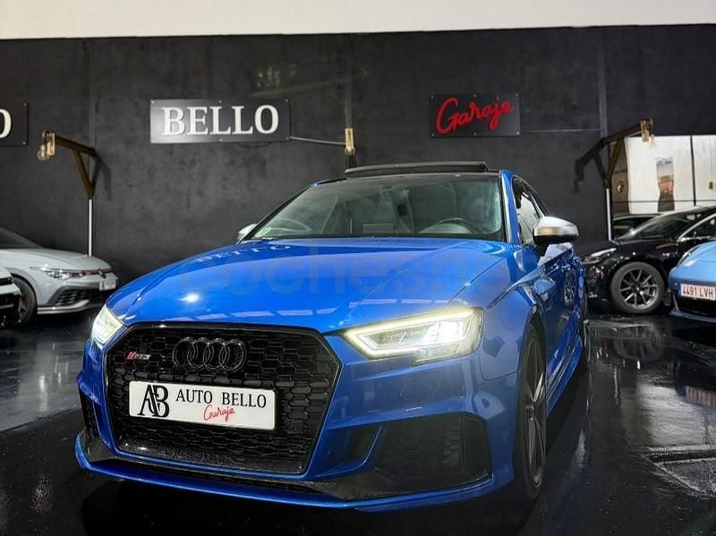 Usado Audi RS3 Sport 400 CV (294 kW) 2018 Azul Berlina