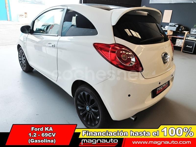 Usado Ford Ka 69 CV (50 kW) 2014 Blanco Berlina