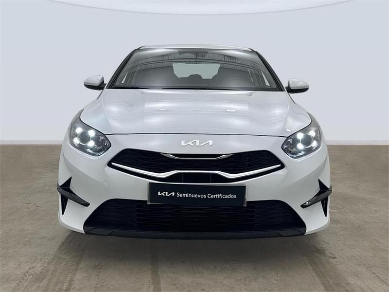 Usado Kia Ceed 101 CV (74 kW) 2024 Blanco Utilitario