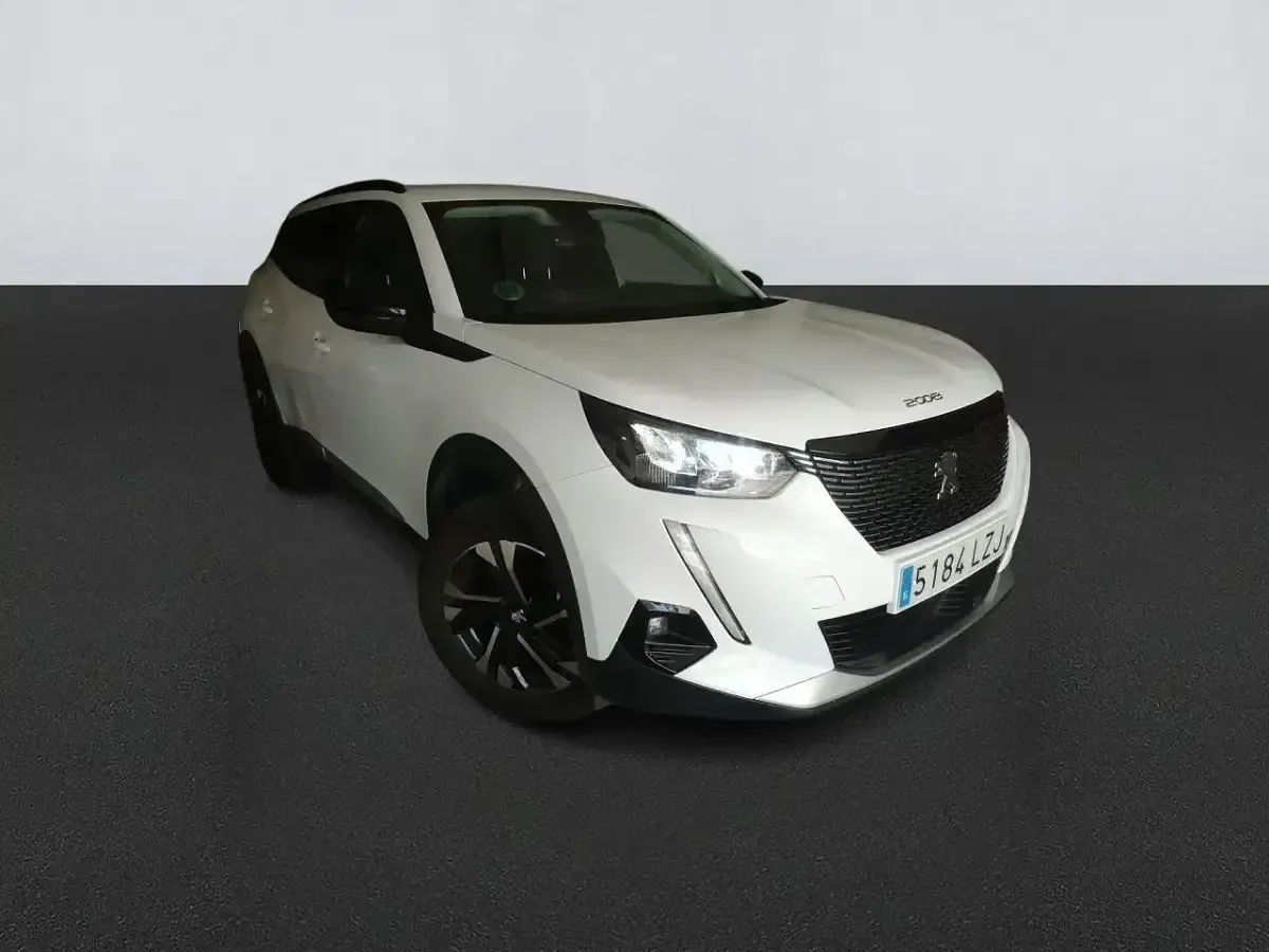 Usado Peugeot 2008 Allure 110 CV (80 kW) 2022 Blanco SUV