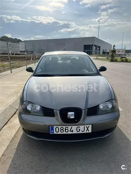 Usado Seat Cordoba 75 CV (55 kW) 2008 Gris / plata Berlina