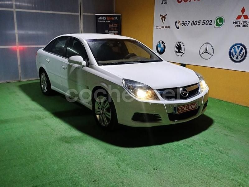 Blanco Usado 2007 Opel Vectra Elegance Berlina | 2900 € (Precio justo) - Imagen 1/4