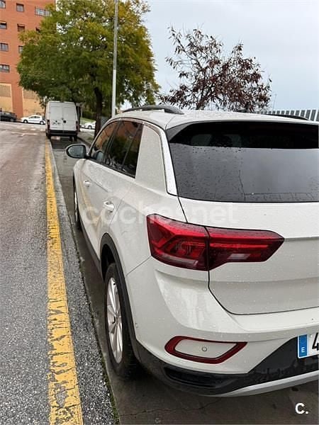 Usado VW T-Roc Business 115 CV (84 kW) 2024 Beige SUV