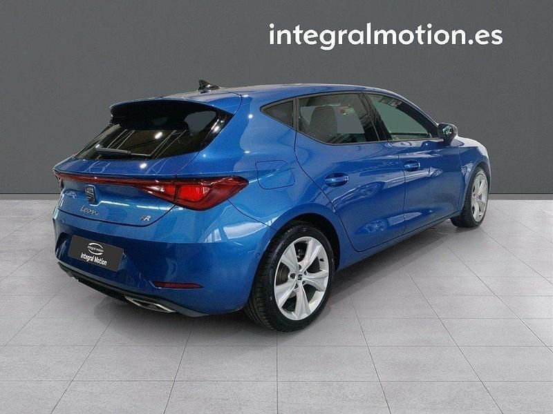 Usado Seat Leon FR 110 CV (80 kW) 2024 Azul Utilitario