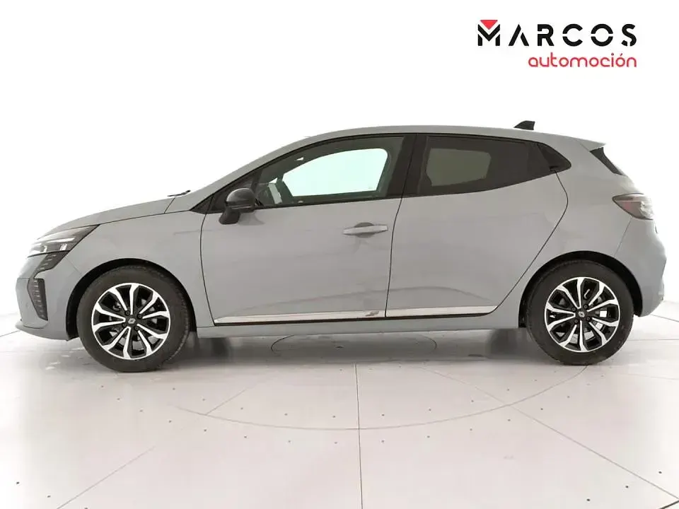 Usado Renault Clio Techno 100 CV (73 kW) 2025 Utilitario