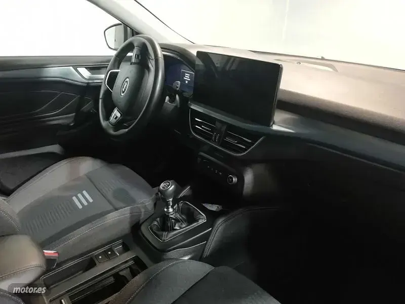 Usado Ford Focus Active 155 CV (114 kW) 2024 Gris Berlina