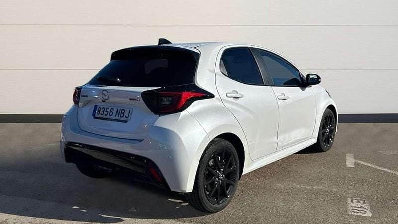 Usado Mazda 2 Homura-Line 117 CV (86 kW) 2025 Blanco Utilitario