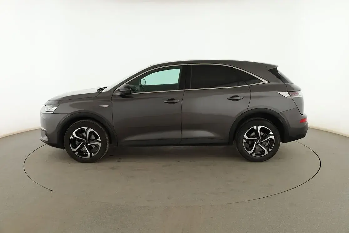 Usado DS Automobiles DS7 Crossback Be Chic 130 CV (95 kW) 2021 Gris SUV