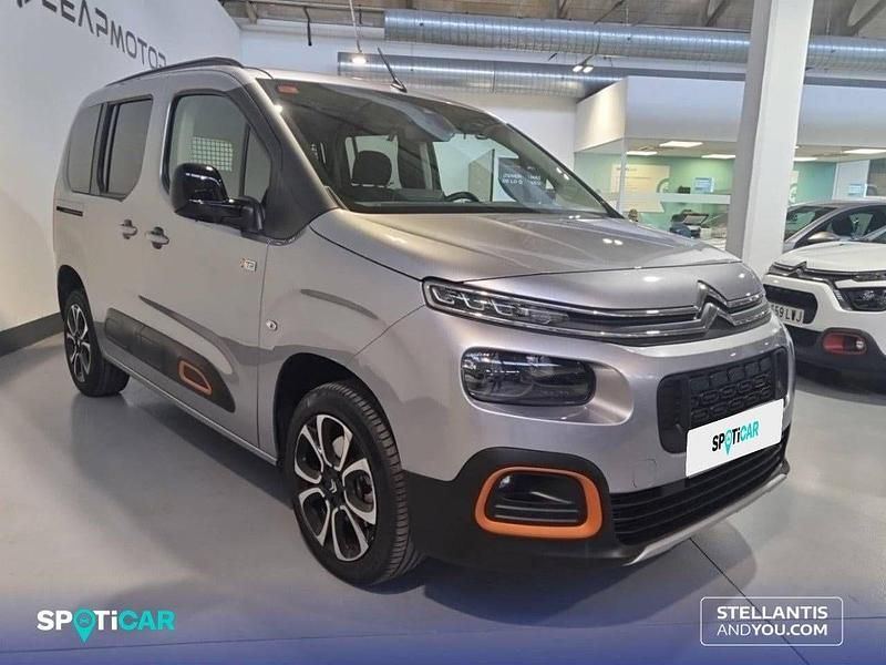 Usado Citroën Berlingo Shine 130 CV (95 kW) 2023 Gris Monovolumen