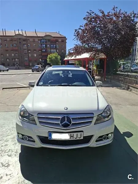 Usado Mercedes C220 Edition 170 CV (125 kW) 2012 Blanco Berlina
