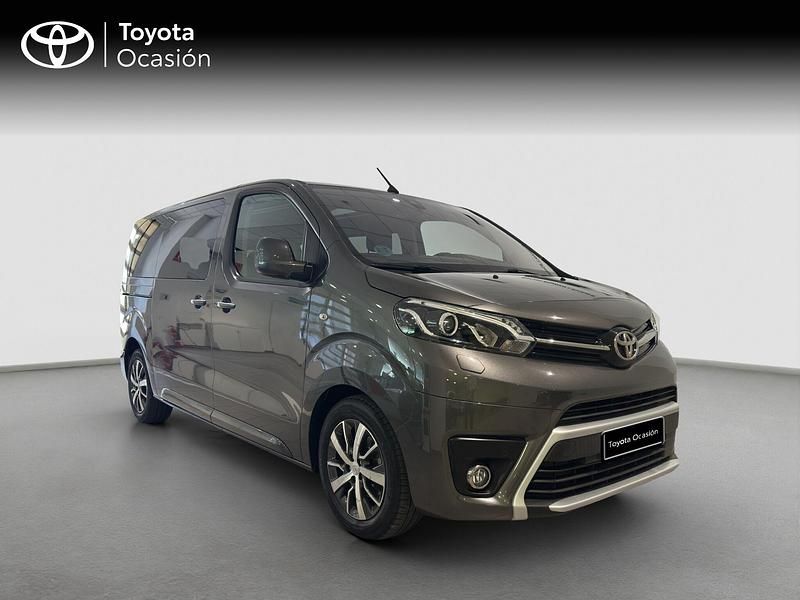 Usado Toyota Proace Verso Advance 150 CV (110 kW) 2020 Gris / plata Monovolumen