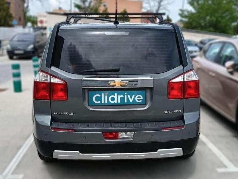 Usado Chevrolet Orlando LTZ 163 CV (119 kW) 2011 Gris Monovolumen