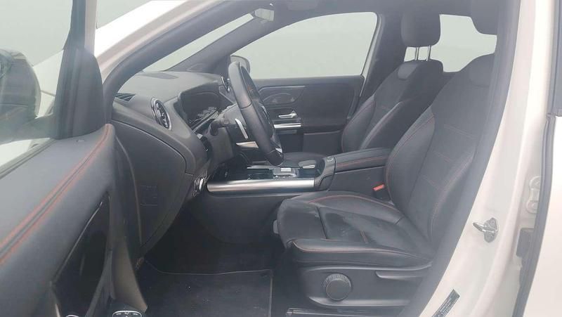 Käytetty Mercedes GLA200 150 HP (110 kW) 2022 Valkoinen Katumaasturi