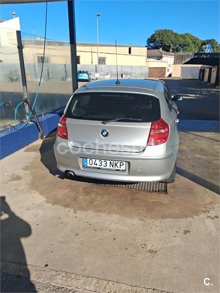 Usado BMW 118 143 CV (105 kW) 2009 Gris / plata Utilitario
