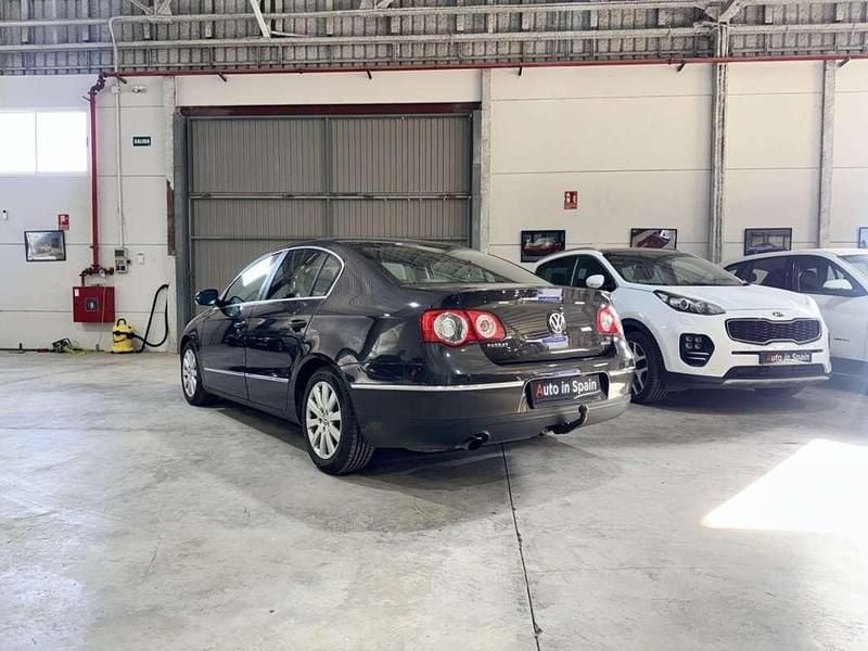 Usado VW Passat Advance 122 CV (89 kW) 2009 Negro Berlina