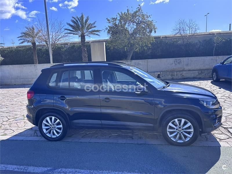 Usado VW Tiguan 110 CV (80 kW) 2012 Negro SUV