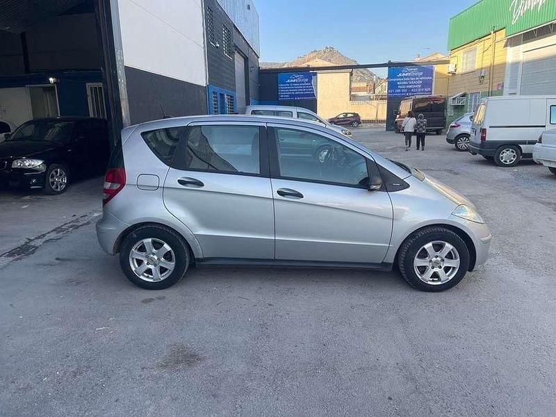 Usado Mercedes A170 Elegance 116 CV (85 kW) 2006 Gris Monovolumen