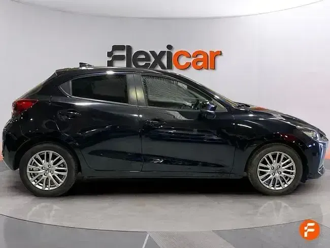 Usado Mazda 2 90 CV (66 kW) 2020 Negro Berlina