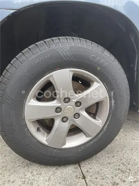 Usado Suzuki Grand Vitara 129 CV (94 kW) 2007 Gris / plata SUV