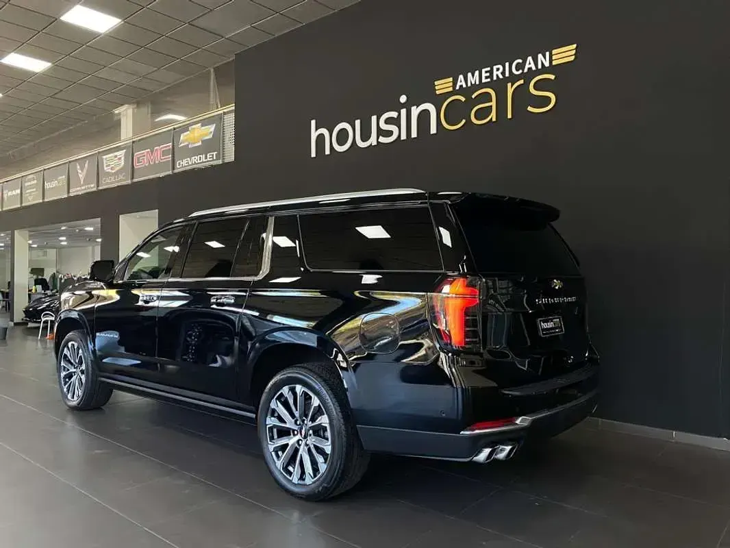 Nuevo Chevrolet Suburban 2026 Negro SUV