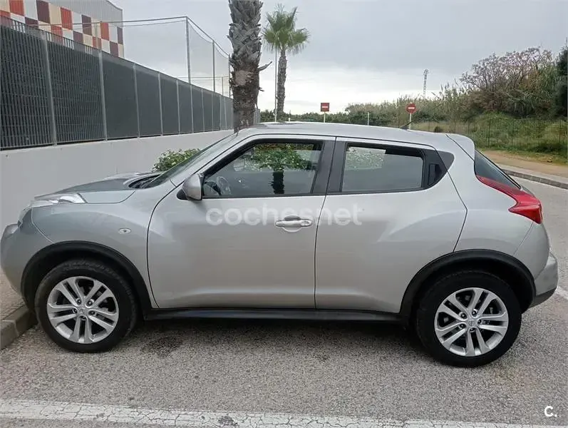Usado Nissan Juke Acenta 110 CV (80 kW) 2014 Gris / plata SUV