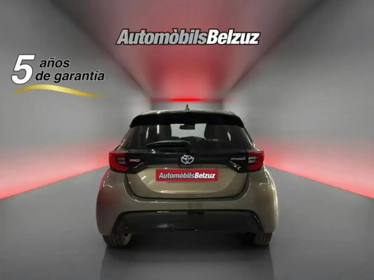 Usado Toyota Yaris Style 116 CV (85 kW) 2023 Otro Utilitario